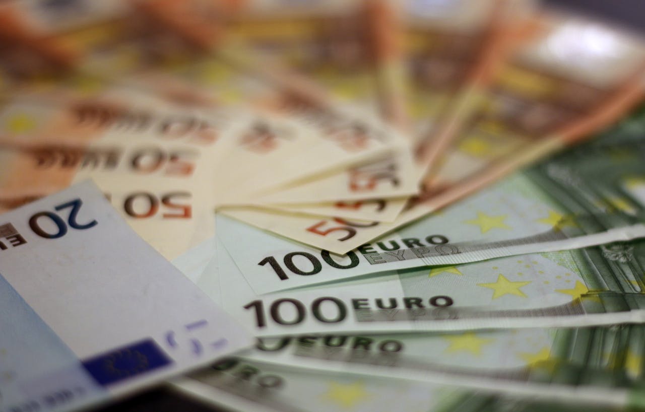 Ferie non godute, la sentenza che mette un punto fermo: dipendente risarcito, lite temeraria all’azienda