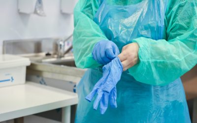 Quando va pagato il “tempo tuta”? La Cassazione estende i diritti ai professionisti sanitari. La sentenza